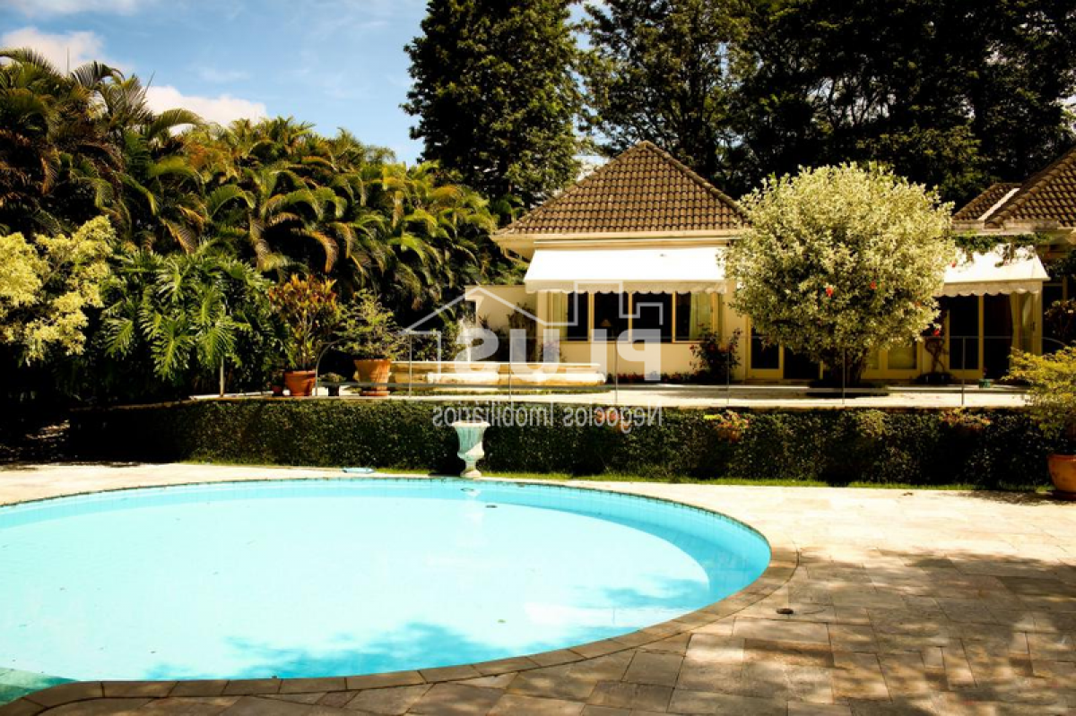 Casa de 5 dormitorios en Sao Paulo, Brazil No. 479097