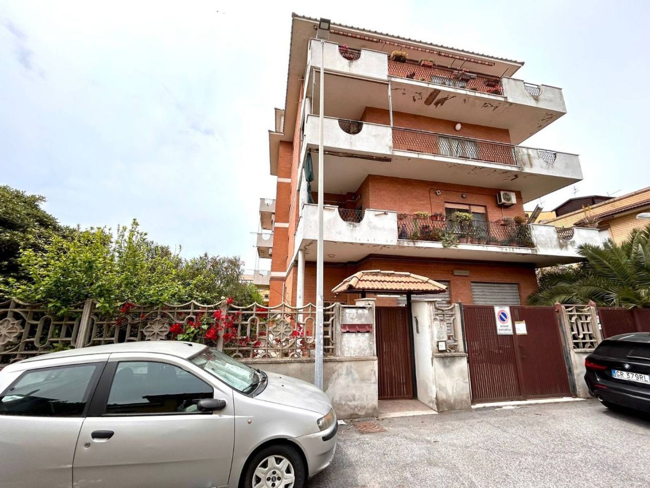 3 bedrooms Apartment in Rome, Italy No. 360075