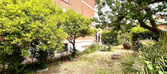 3 bedrooms Apartment in Rome, Italy No. 360075 15