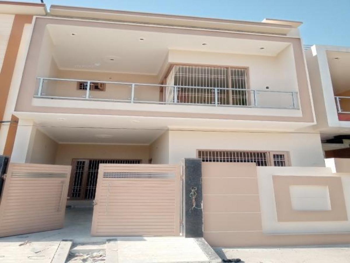 4 Schlafzimmer Haus in Jalandhar, India, Nr. 55440