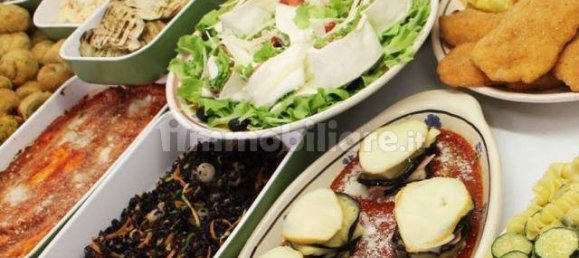 Propiedad comercial de 3 habitaciónes en Lodi, Italy No. 4577 16