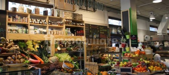 Propiedad comercial de 3 habitaciónes en Lodi, Italy No. 4577 3