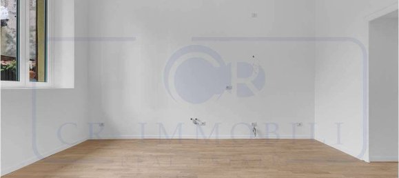 1 bedroom Apartment in Milan, Italy No. 323534 4