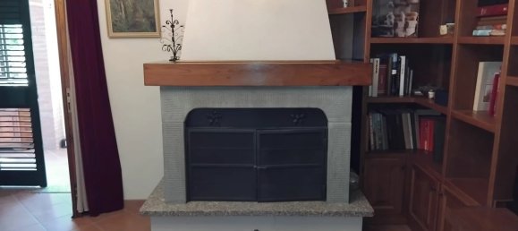 Квартира с 2 спальнями в Фивиццано, Италия № 373581 21