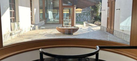 23 rooms Villa in Erba, Italy No. 2853 7