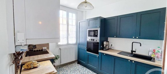 2 bedrooms House in Chartres, France No. 268437 3