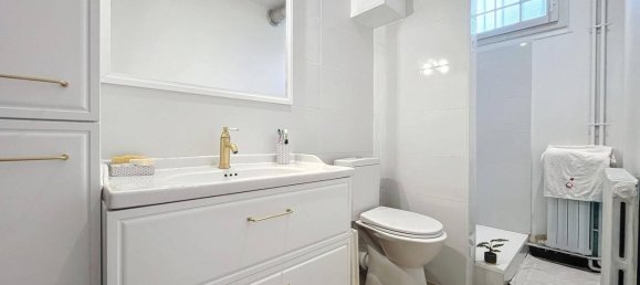 2 bedrooms House in Chartres, France No. 268437 8