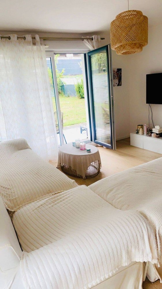 Квартира с 3 спальнями в Шамбурси, Франция № 328695