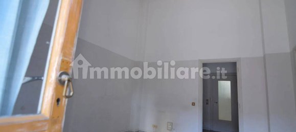 3-Zimmer Gewerbliche Immobilie in Turin, Italy, Nr. 324643 10