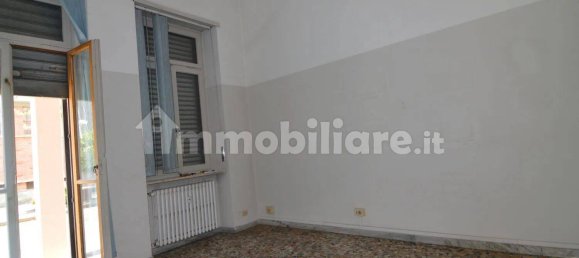 3-Zimmer Gewerbliche Immobilie in Turin, Italy, Nr. 324643 11