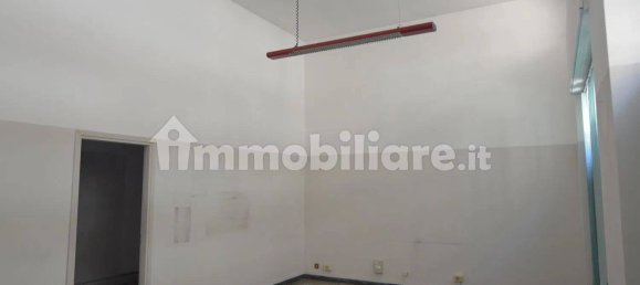 3-Zimmer Gewerbliche Immobilie in Turin, Italy, Nr. 324643 4