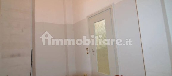3-Zimmer Gewerbliche Immobilie in Turin, Italy, Nr. 324643 19