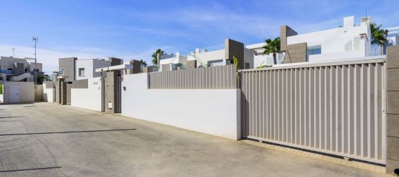 3 chambres Maison à Guardamar del Segura, Spain No. 187957 38
