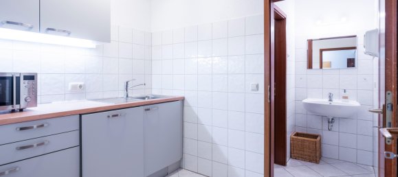 4 rooms Building in Munich, Germany No. 147505 2