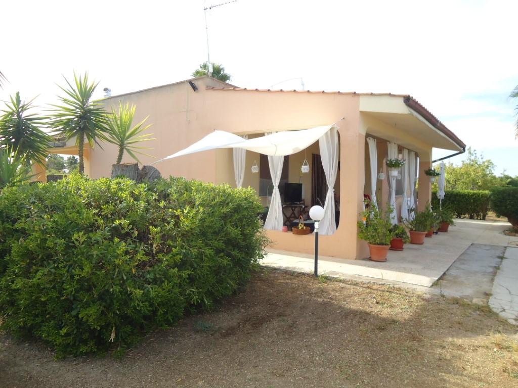 4 rooms Villa in Matino, Italy No. 230816