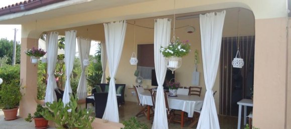 4 rooms Villa in Matino, Italy No. 230816 2