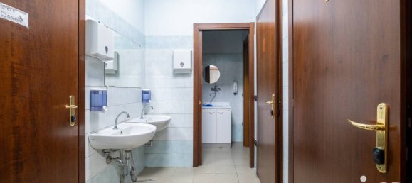 4-salle Propriété commerciale à San Zeno Naviglio, Italy No. 360196 2