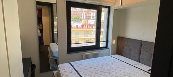 3 rooms Apartment in Naples, Italy No. 295997 6