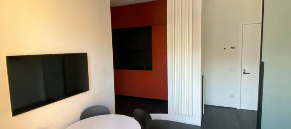 3 rooms Apartment in Naples, Italy No. 295997 3