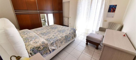 Apartamento de 3 divisões em Oltrona di San Mamette, Italy N.º 313812 4