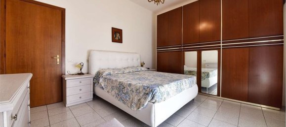 Apartamento de 3 divisões em Oltrona di San Mamette, Italy N.º 313812 3