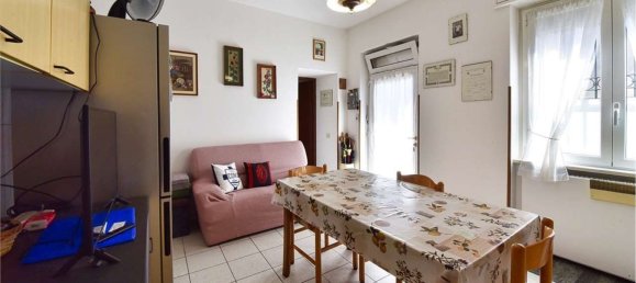 Apartamento de 3 divisões em Oltrona di San Mamette, Italy N.º 313812 23