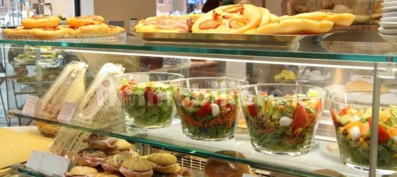 2 rooms Commercial property in Rome, Italy No. 336142 5