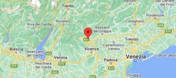 512m² Office in Thiene, Italy No. 364051 8