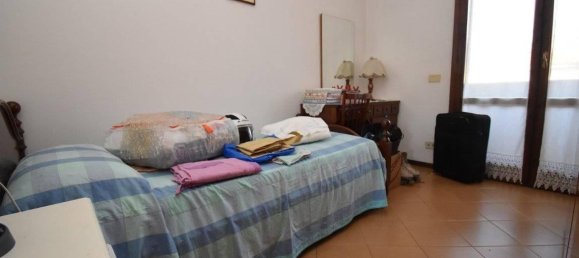 3 rooms House in Pietrasanta, Italy No. 173341 8