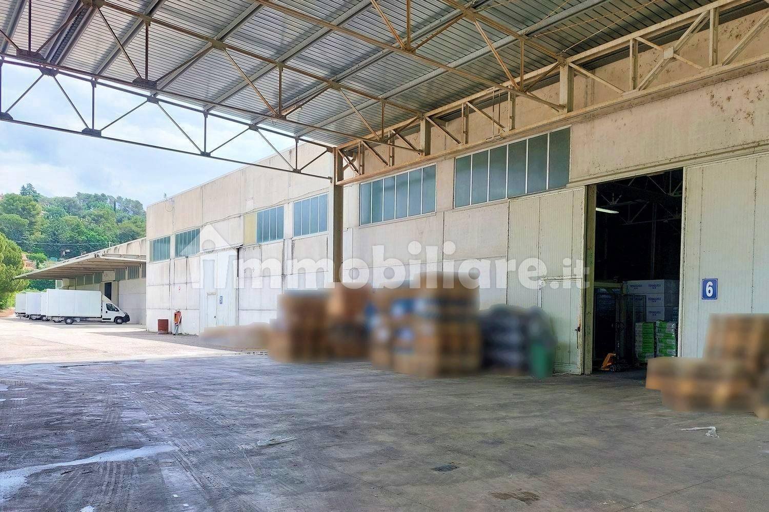 2-Zimmer Lagerhaus in Magione, Italy, Nr. 133907