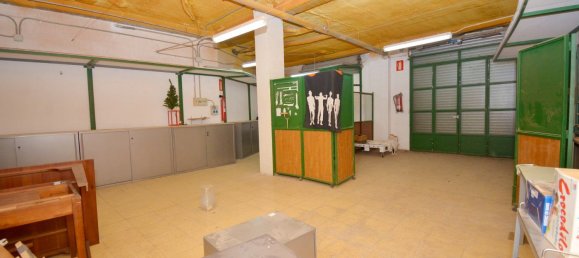 141m² Commercial property in Zaragoza, Spain No. 64462 8