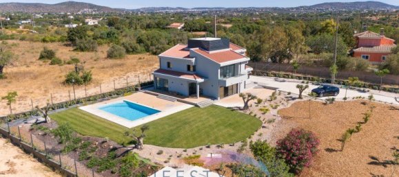 Villa T5 em Quarteira, Portugal N.º 33037 3