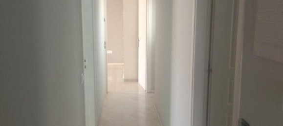4-salle Appartement à Elliniko, Greece No. 52073 10