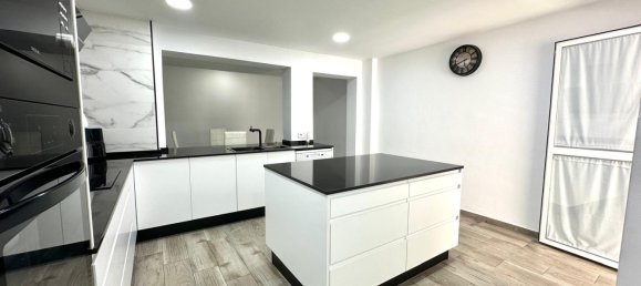 3 bedrooms Apartment in El Puerto de Santa Maria, Spain No. 170148 2