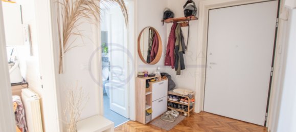 2 bedrooms Apartment in Trieste, Italy No. 286014 2
