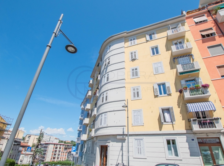 2 bedrooms Apartment in Trieste, Italy No. 286014