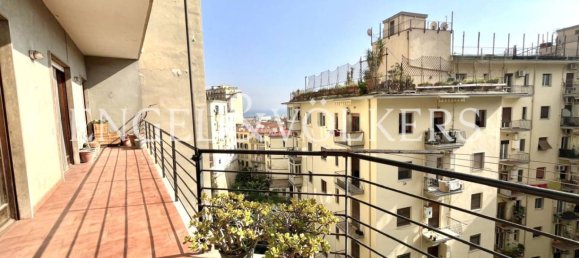 3 bedrooms Apartment in Naples, Italy No. 125700 14