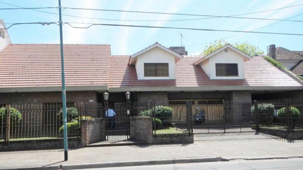 5 bedrooms House in Vicente Lopez, Argentina No. 4565