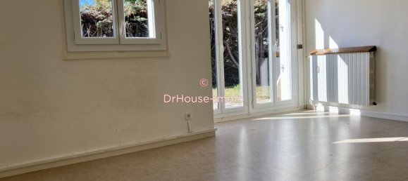 2 bedrooms House in Savigny-le-Temple, France No. 174065 3