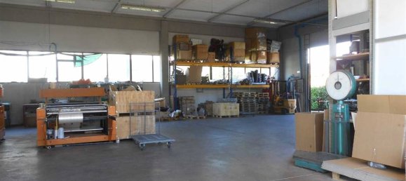 1غرفة مستودع في Montale, Italy رقم 166290 3