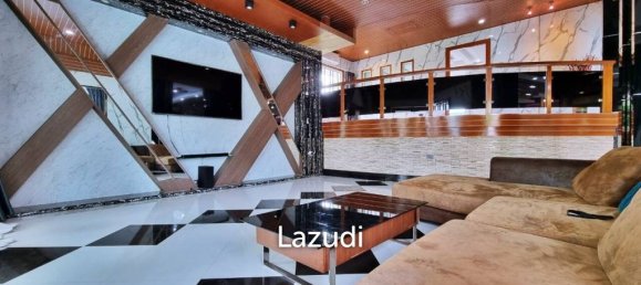 4 bedrooms Villa in Pattaya, Thailand No. 14650 3