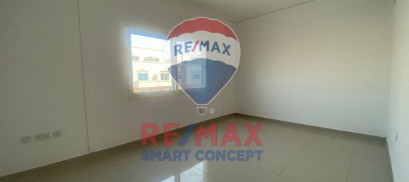 4 bedrooms Villa in Al Reef, UAE No. 39404 11