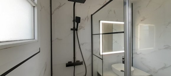 3 bedrooms House in Echire, France No. 357411 4