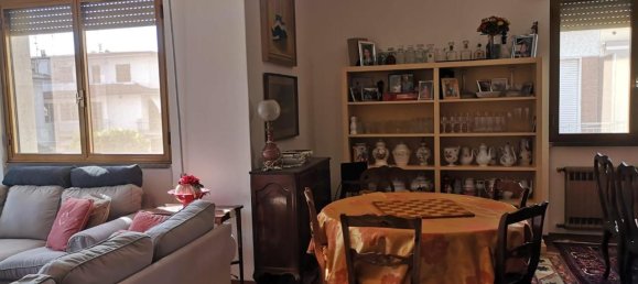 8 rooms Apartment in Viareggio, Italy No. 82071 5