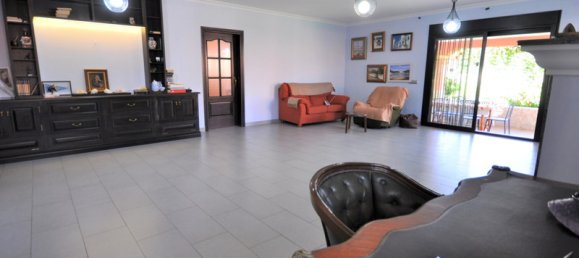 4 bedrooms House in Casares, Spain No. 38737 7