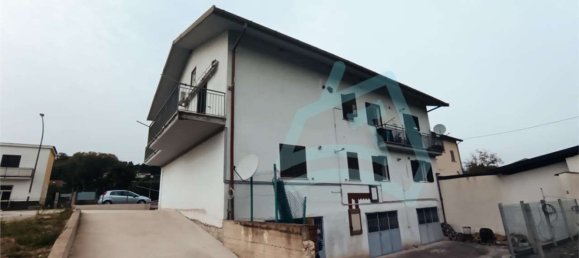 62m² Commercial property in Benevento, Italy No. 303763 31