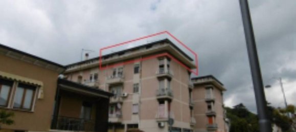 3 rooms Apartment in Montebello Vicentino, Italy No. 208259 2