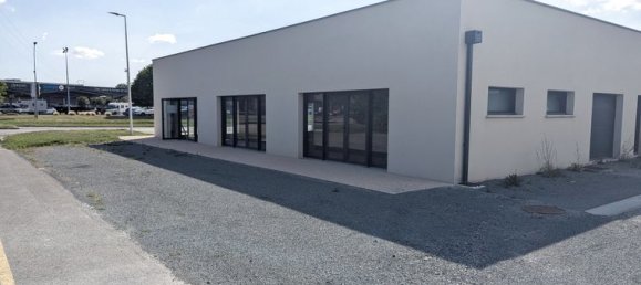 Propiedad comercial en Deux-Sevres, France 235 m² No. 301626 2