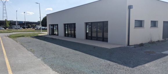 Propiedad comercial en Deux-Sevres, France 235 m² No. 301626 6