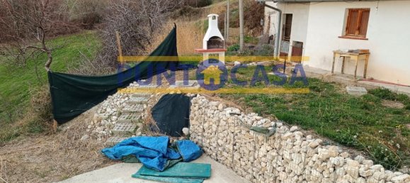 4-salle Appartement à Teramo, Italy No. 12066 16